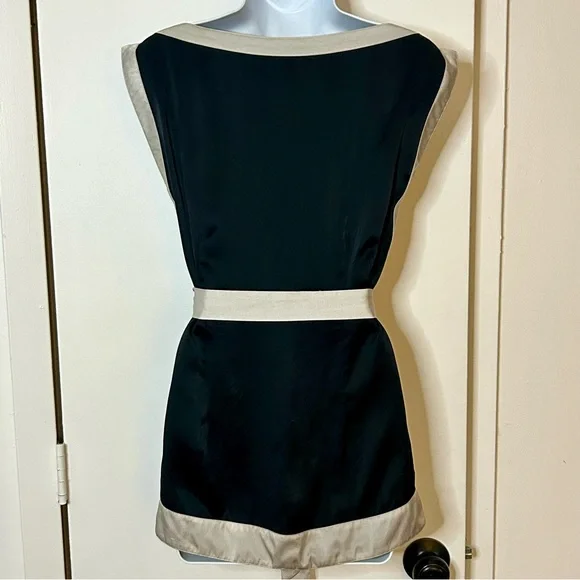 Bebe | 100% Silk Tunic Blouse w/ Wrap - Size XS - Paisley Print - Picture 6 of 9